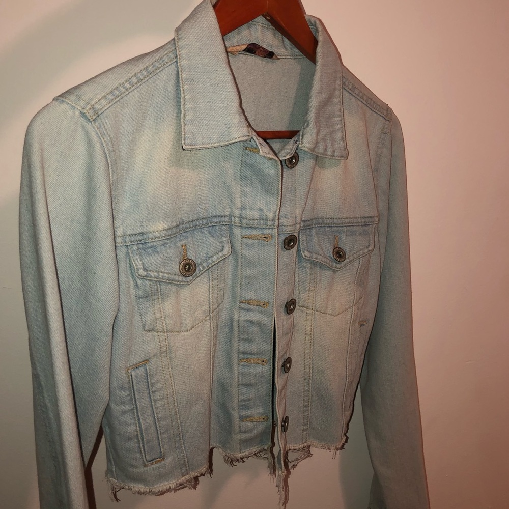 Frayed Denim Jacket - Picture 4 of 7